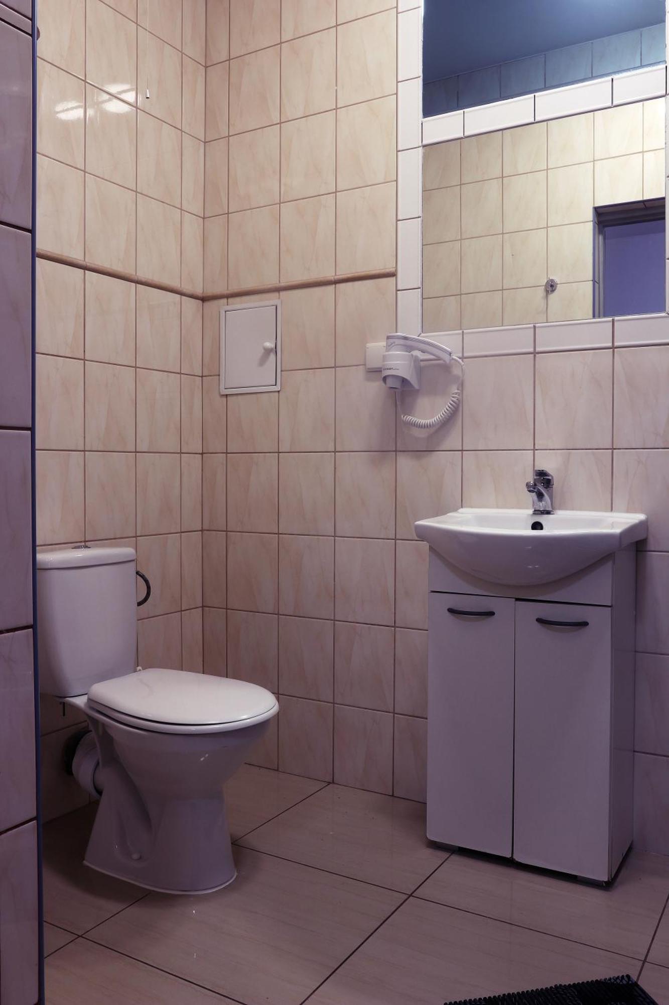 Hotel Dworek Wroclaw Bagian luar foto