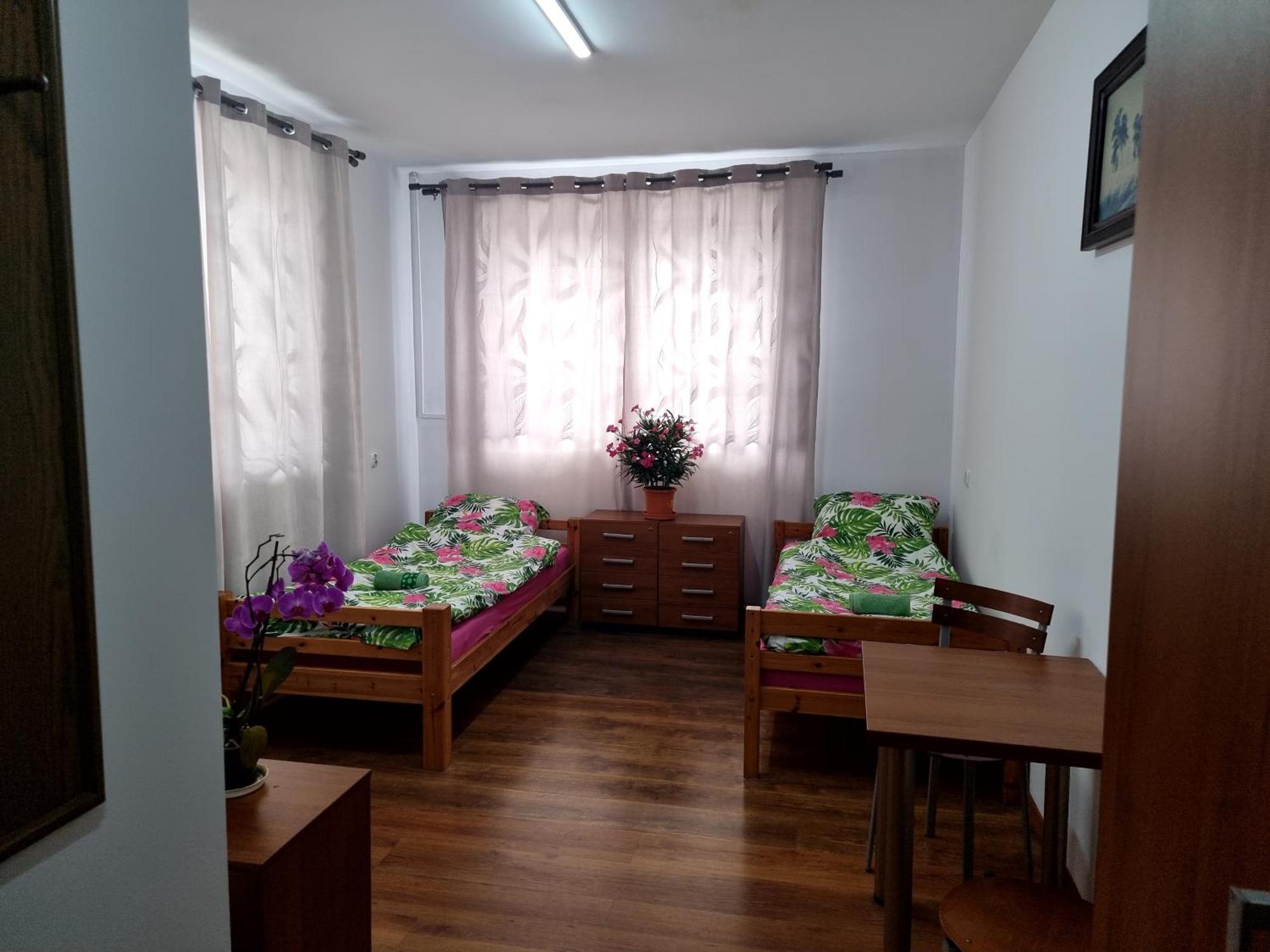 Hotel Dworek Wroclaw Bagian luar foto